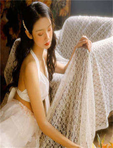 《复仇者联盟高清种子-女主播李小萌》