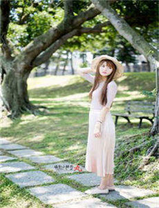 《客厅H伦亲女小芳小雪图片-《色戒》未删减版电影在线》